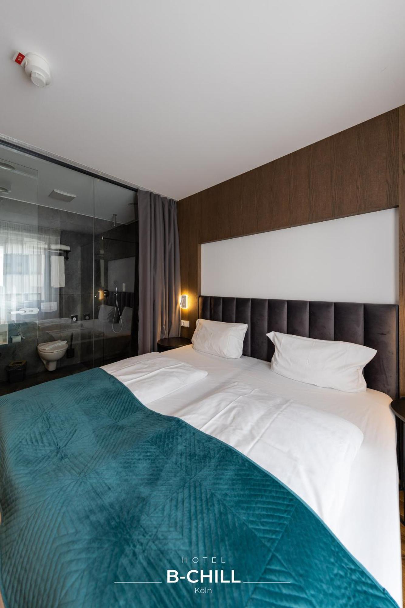 B-Chill Cologne Hotel Exterior photo